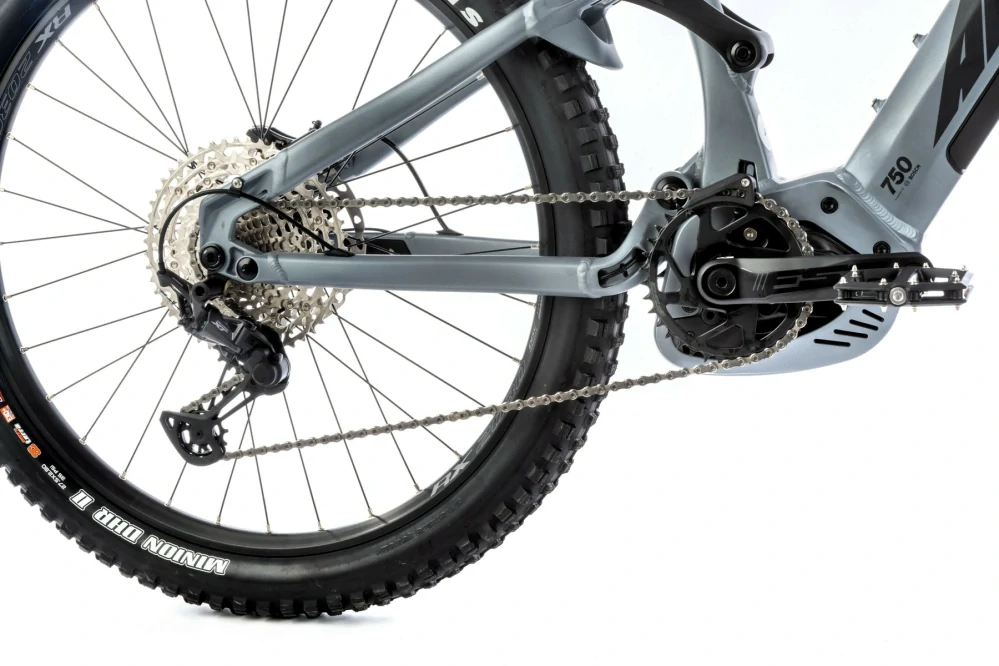 APACHE QURUK 1 BOSCH 1000 WH