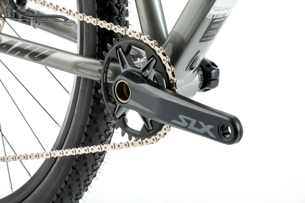 APACHE HUPAHU R1 stříbrná 