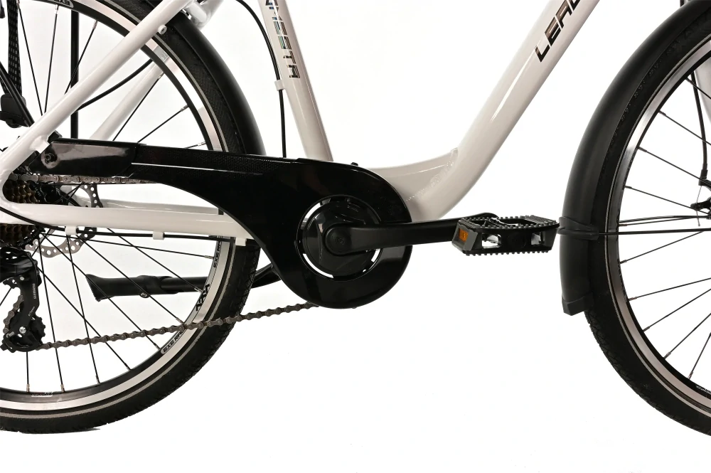 Leader Fox DOMESTA 26" DÁMSKÁ bílá